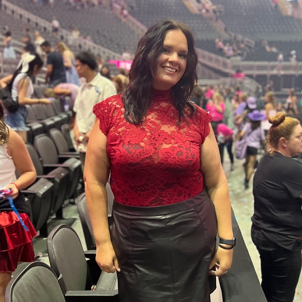 Meet your Posher, Tera